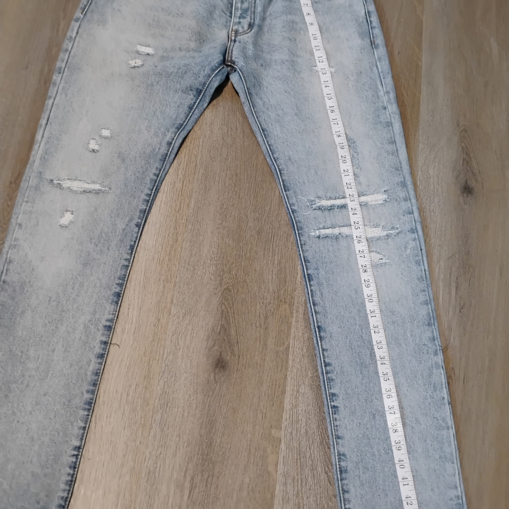 MNML Distressed Light Blue Relaxed Jeans